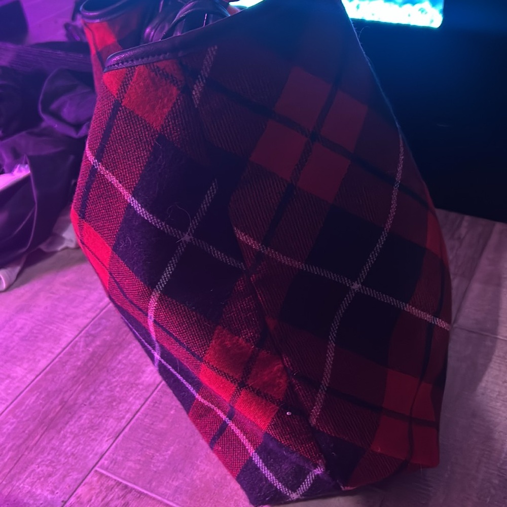 Victoria secret plaid purse Victoria secret plaid purse Victoria secret plaid pu - Picture 3 of 11